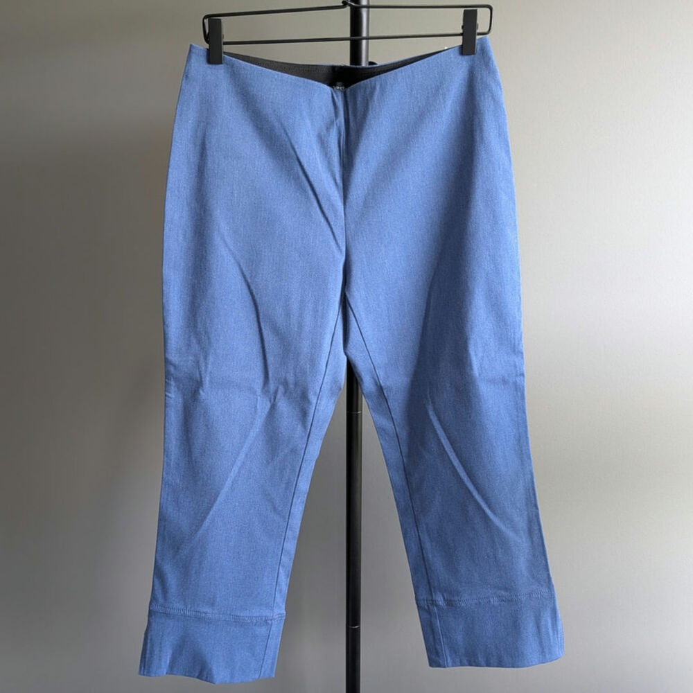 NWT Equestrian Design Pull On Crop Pants Size Medium
